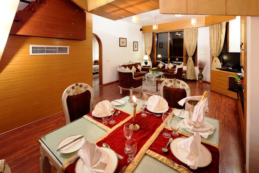 Manuallaya The Resort And Spa Manali Restaurant